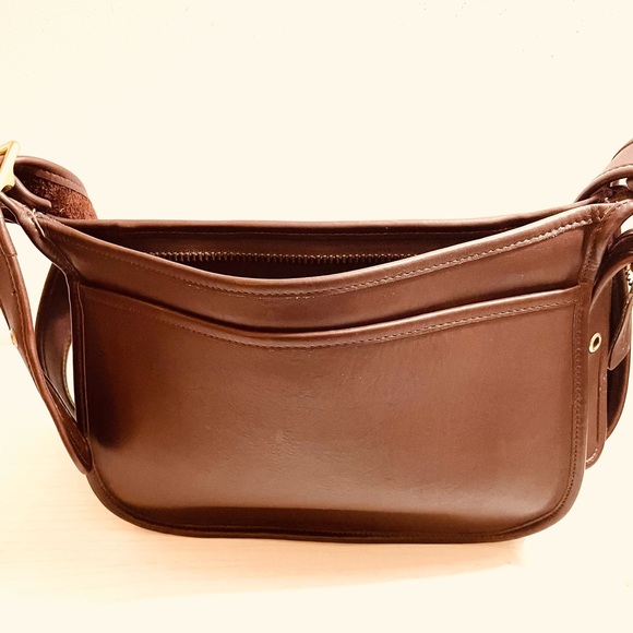 Vintage Coach 9951 Patricia Legacy Brown Leather Flap Bag - Gold Hardware - Picture 5 of 10